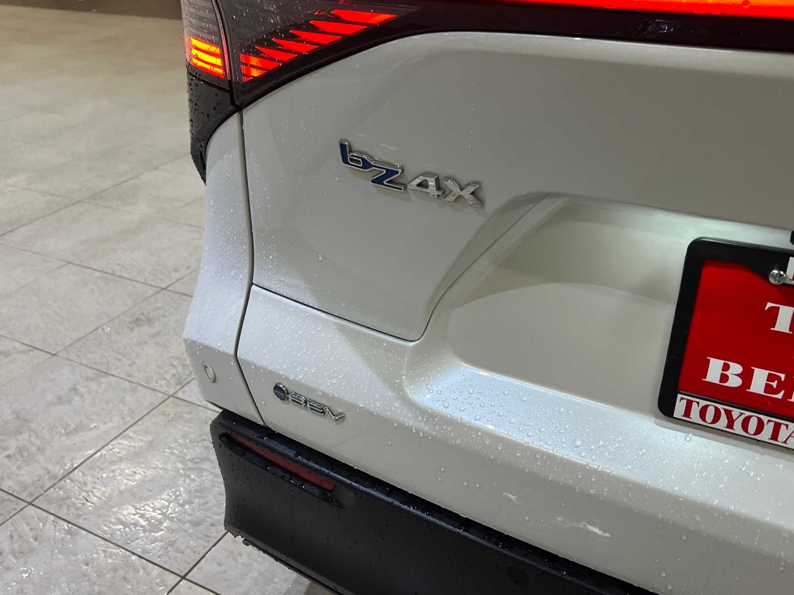 Thumbnail: 2024 Toyota bZ4X - 6