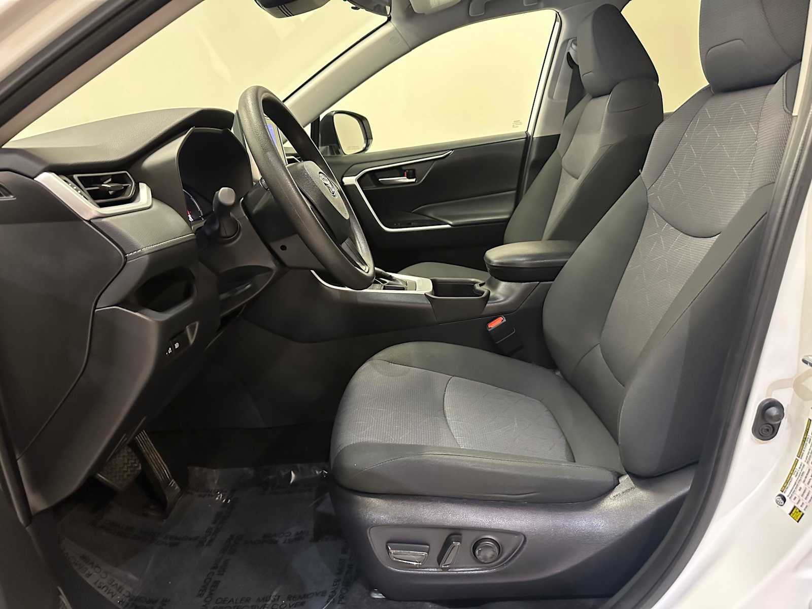 Thumbnail: 2024 Toyota RAV4 - 21