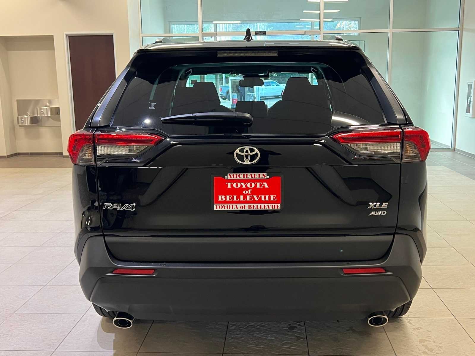 Thumbnail: 2025 Toyota RAV4 - 5