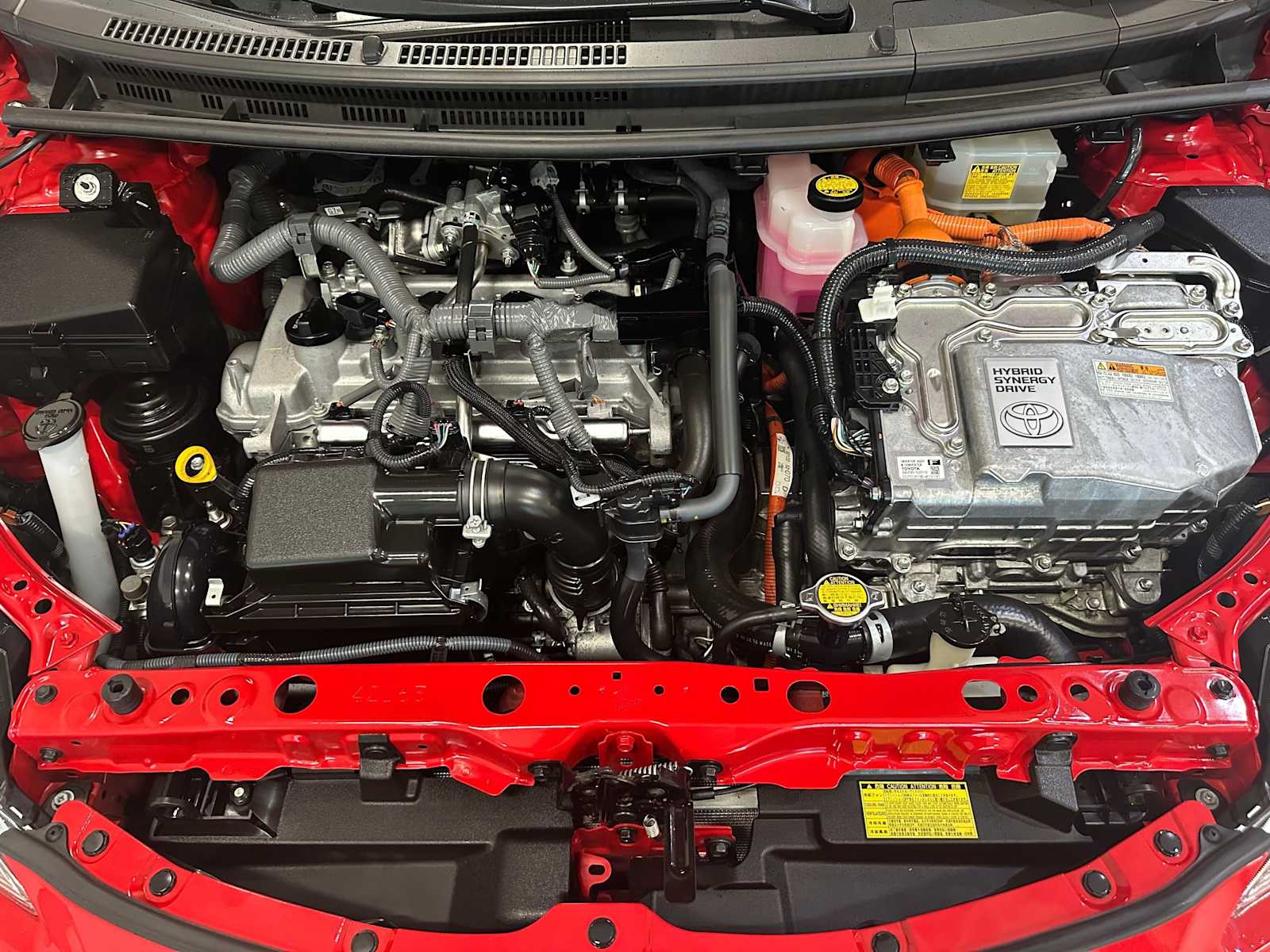 Thumbnail: 2014 Toyota Prius c - 9