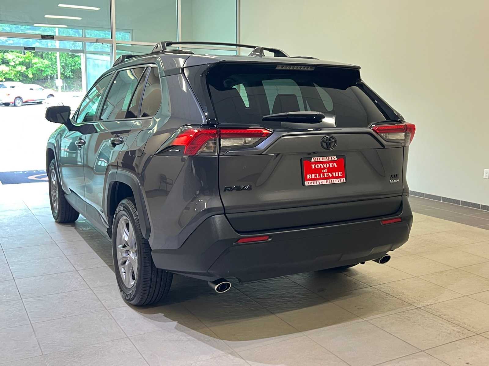 Thumbnail: 2025 Toyota RAV4 - 4