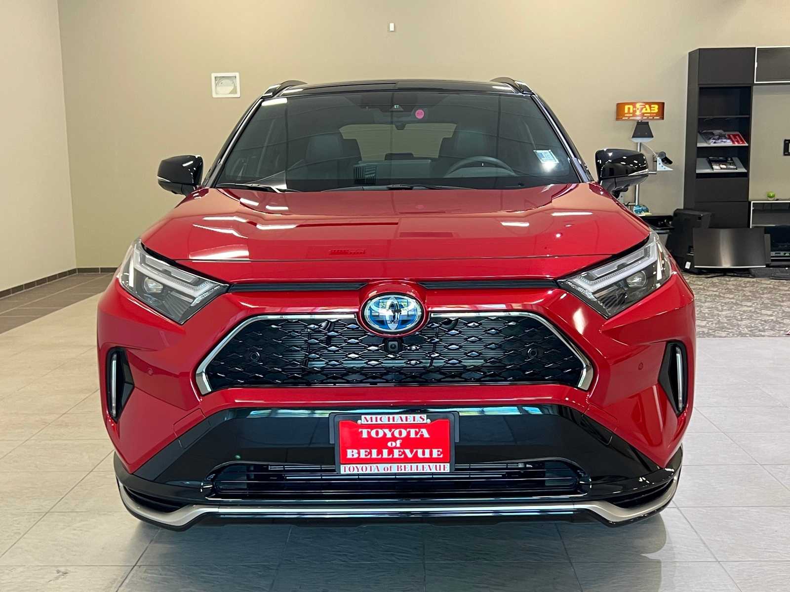 Thumbnail: 2024 Toyota RAV4 - 8