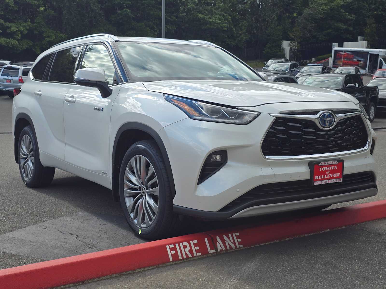 Thumbnail: 2020 Toyota Highlander - 3
