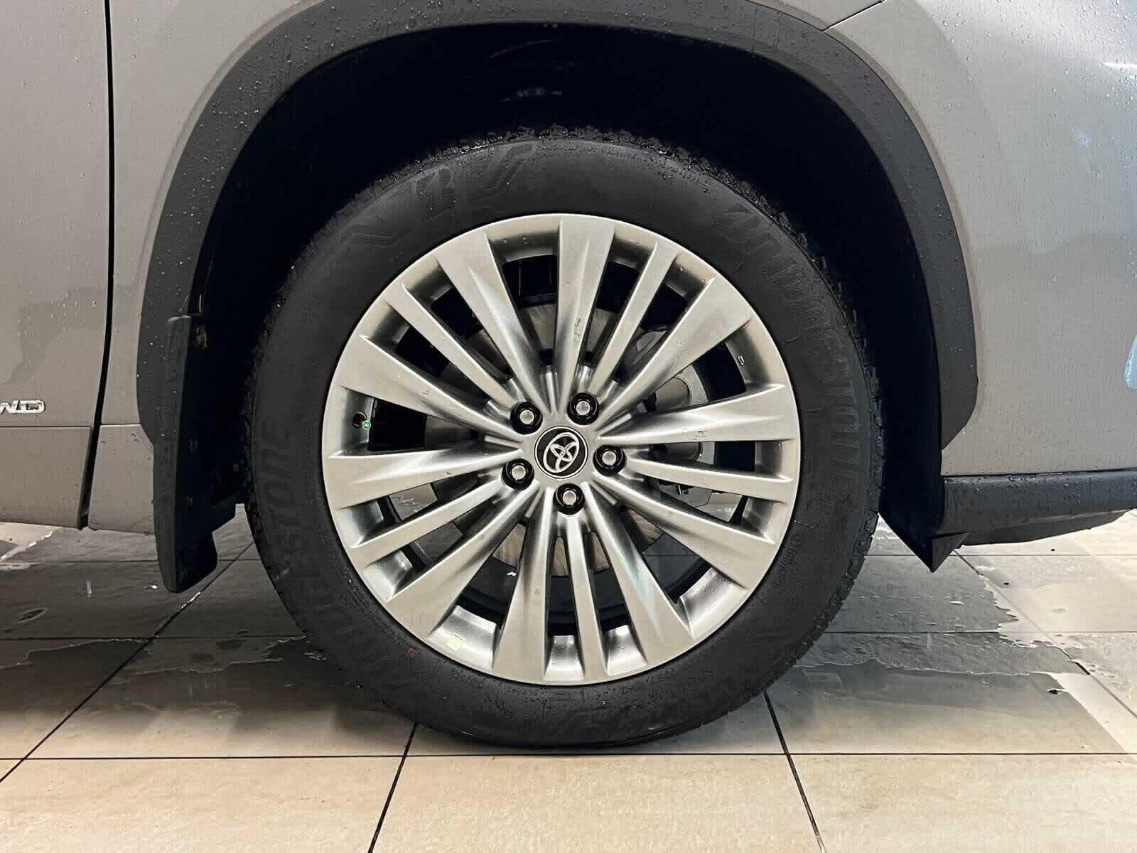 Thumbnail: 2025 Toyota Highlander - 7