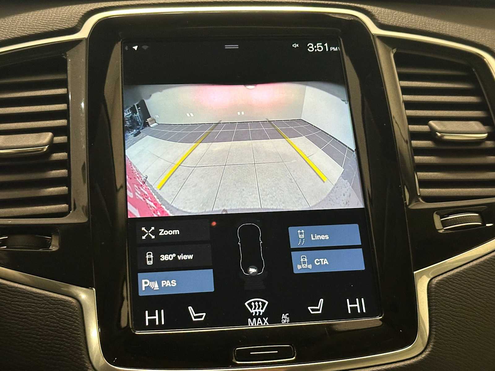 Thumbnail: 2022 Volvo XC90 - 13