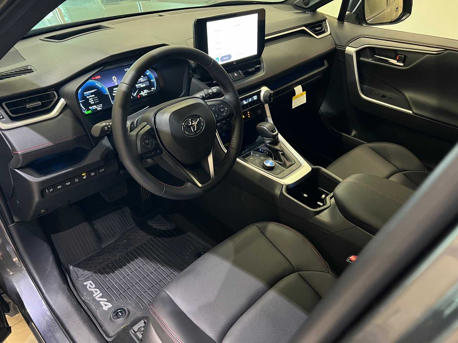 Thumbnail: 2025 Toyota RAV4 - 2