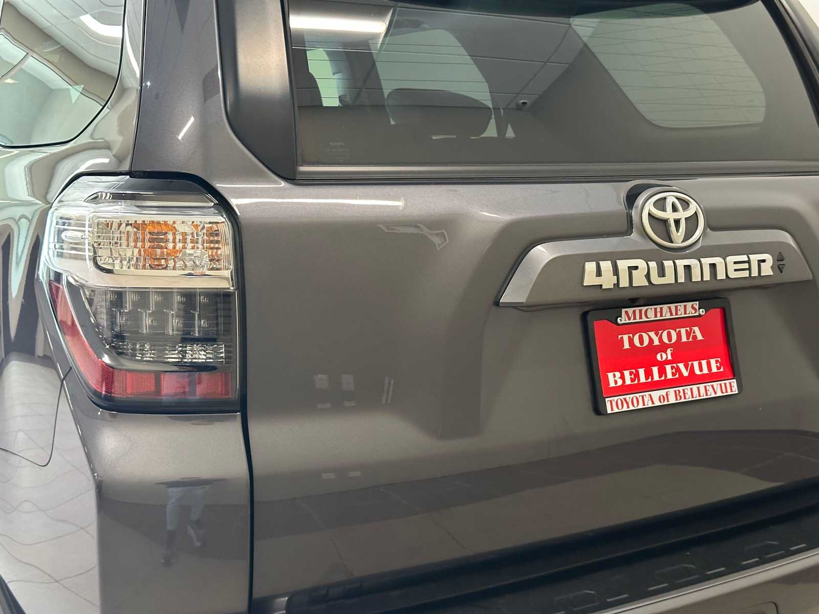 Thumbnail: 2021 Toyota 4Runner - 7