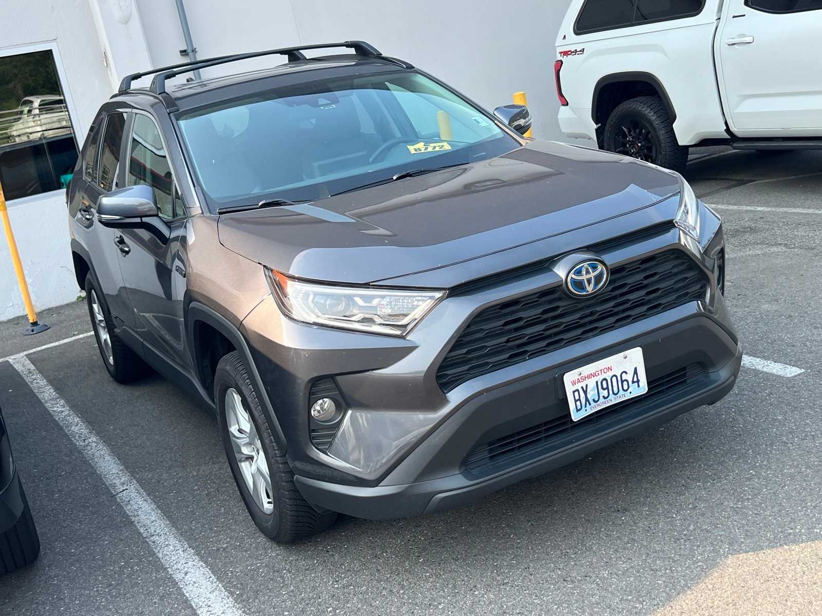 Thumbnail: 2021 Toyota RAV4 - 3