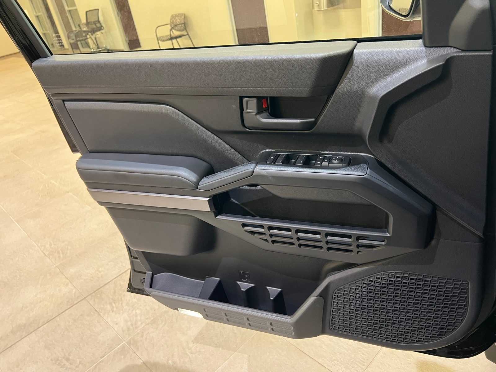 Thumbnail: 2025 Toyota 4Runner - 17