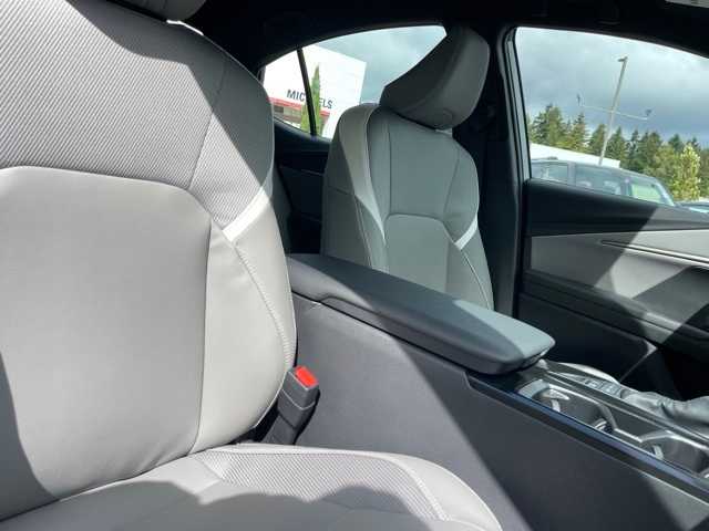 Thumbnail: 2025 Toyota Camry - 16