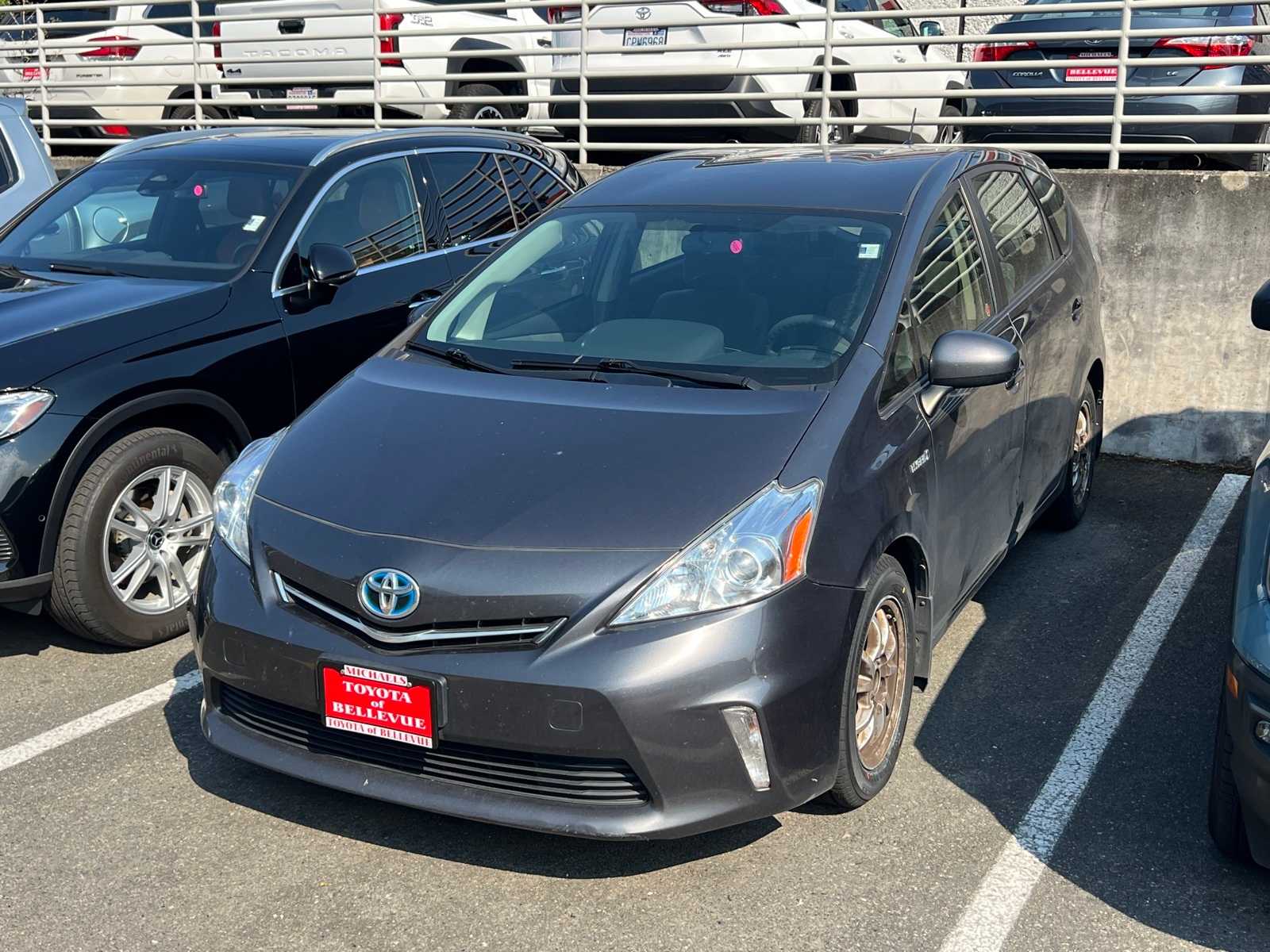 2014 Toyota Prius v Two -
                  Bellevue, WA