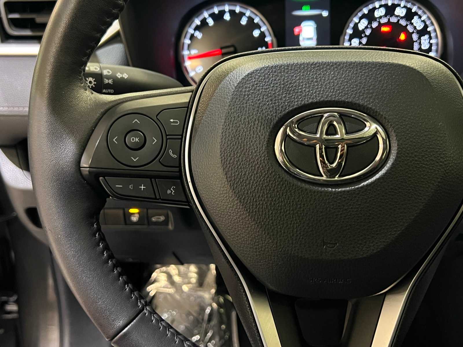 Thumbnail: 2022 Toyota RAV4 - 22