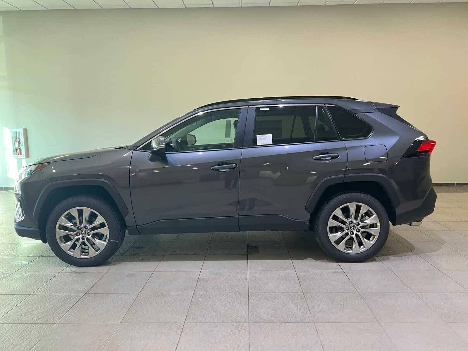 Thumbnail: 2025 Toyota RAV4 - 3