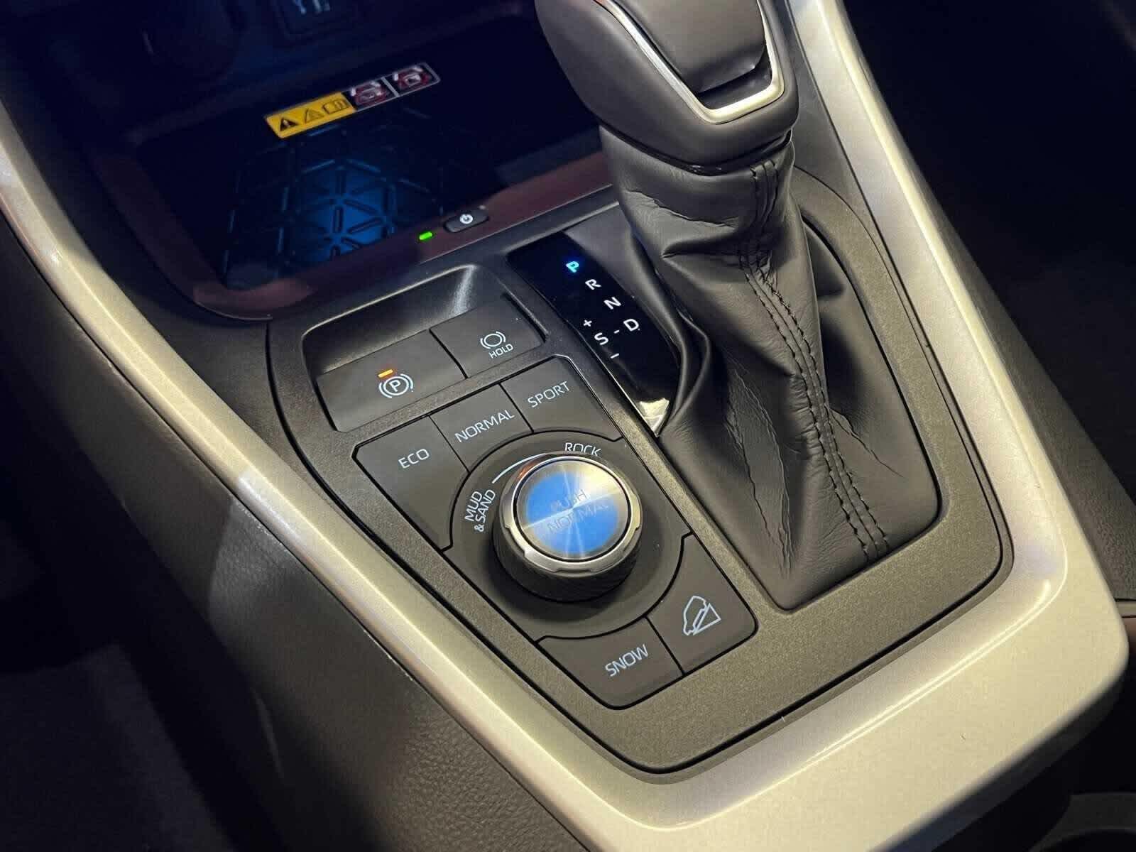 Thumbnail: 2025 Toyota RAV4 - 27