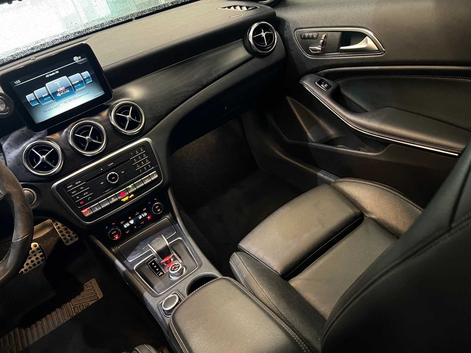 Thumbnail: 2018 Mercedes-Benz GLA - 11