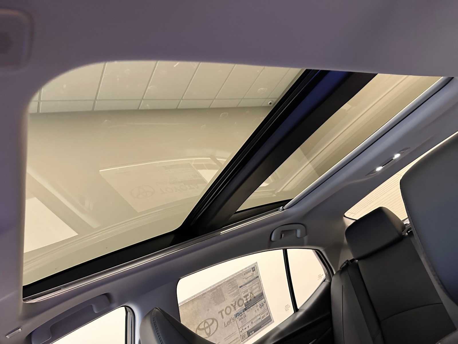 Thumbnail: 2026 Toyota Camry - 21
