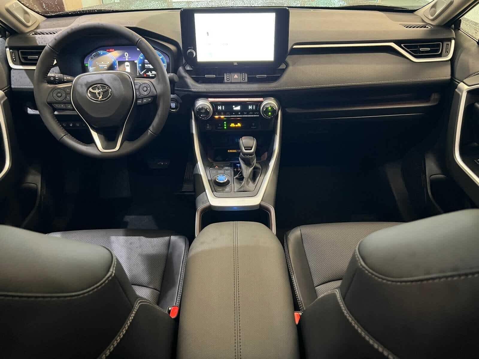 Thumbnail: 2025 Toyota RAV4 - 10