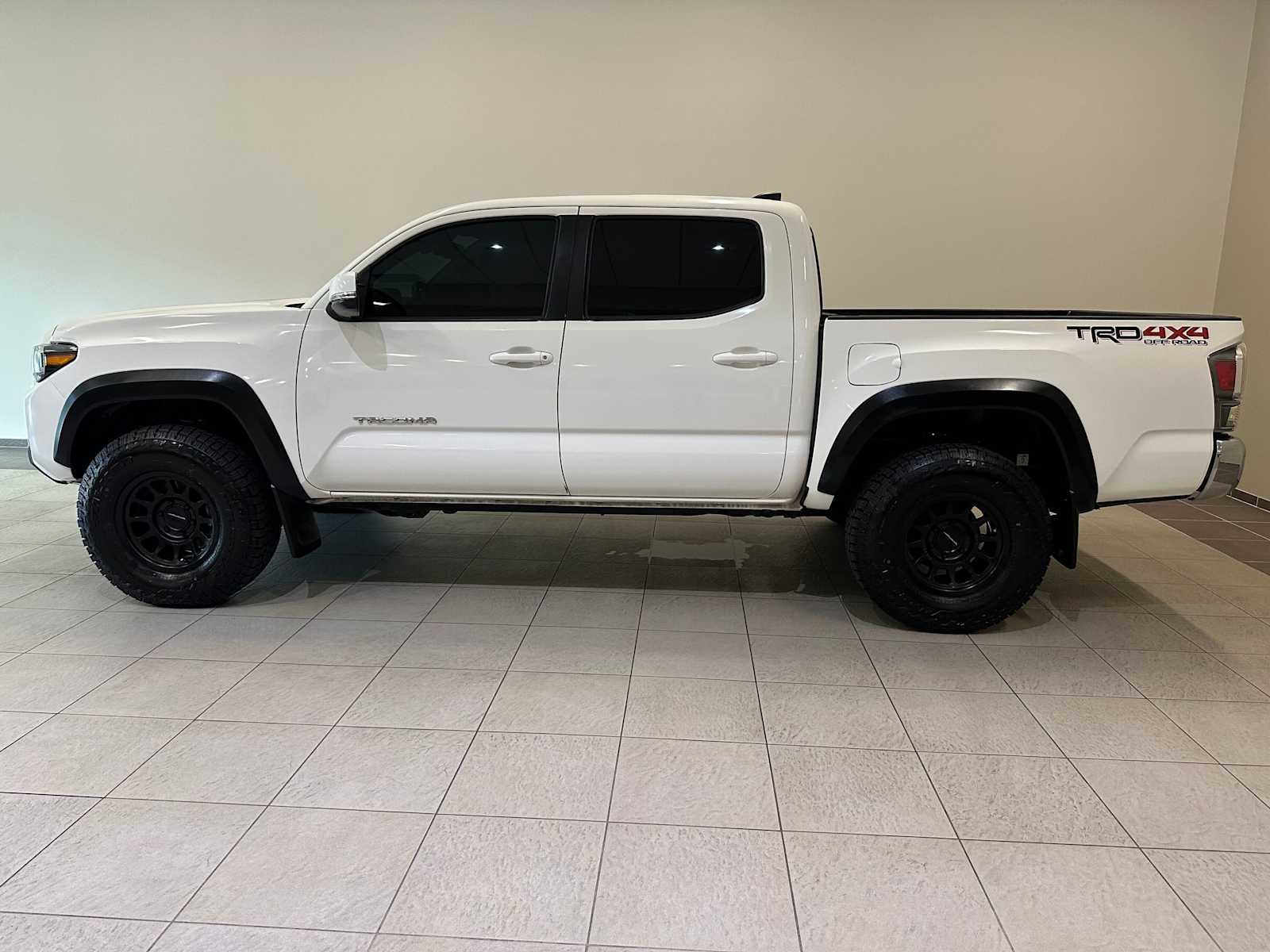 Thumbnail: 2023 Toyota Tacoma - 3