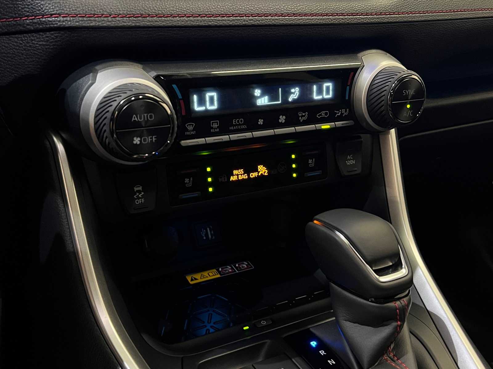 Thumbnail: 2025 Toyota RAV4 - 24