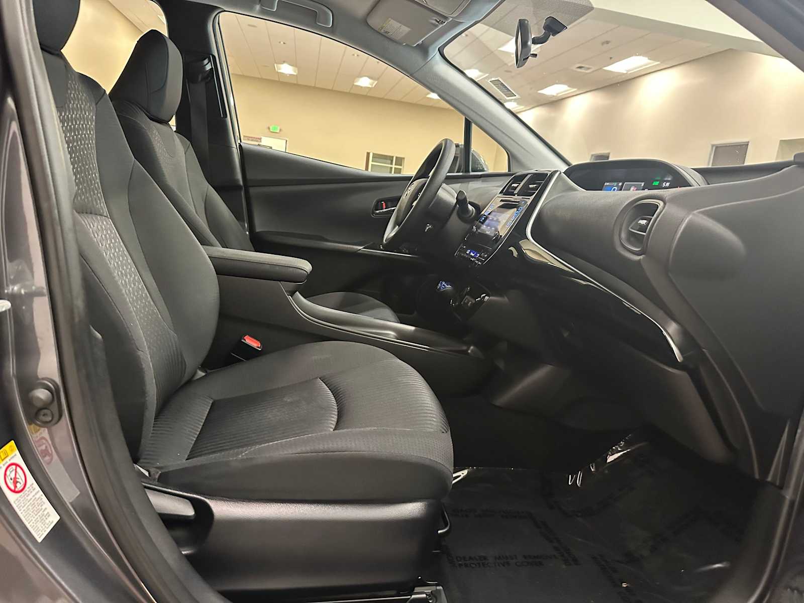 Thumbnail: 2016 Toyota Prius - 25