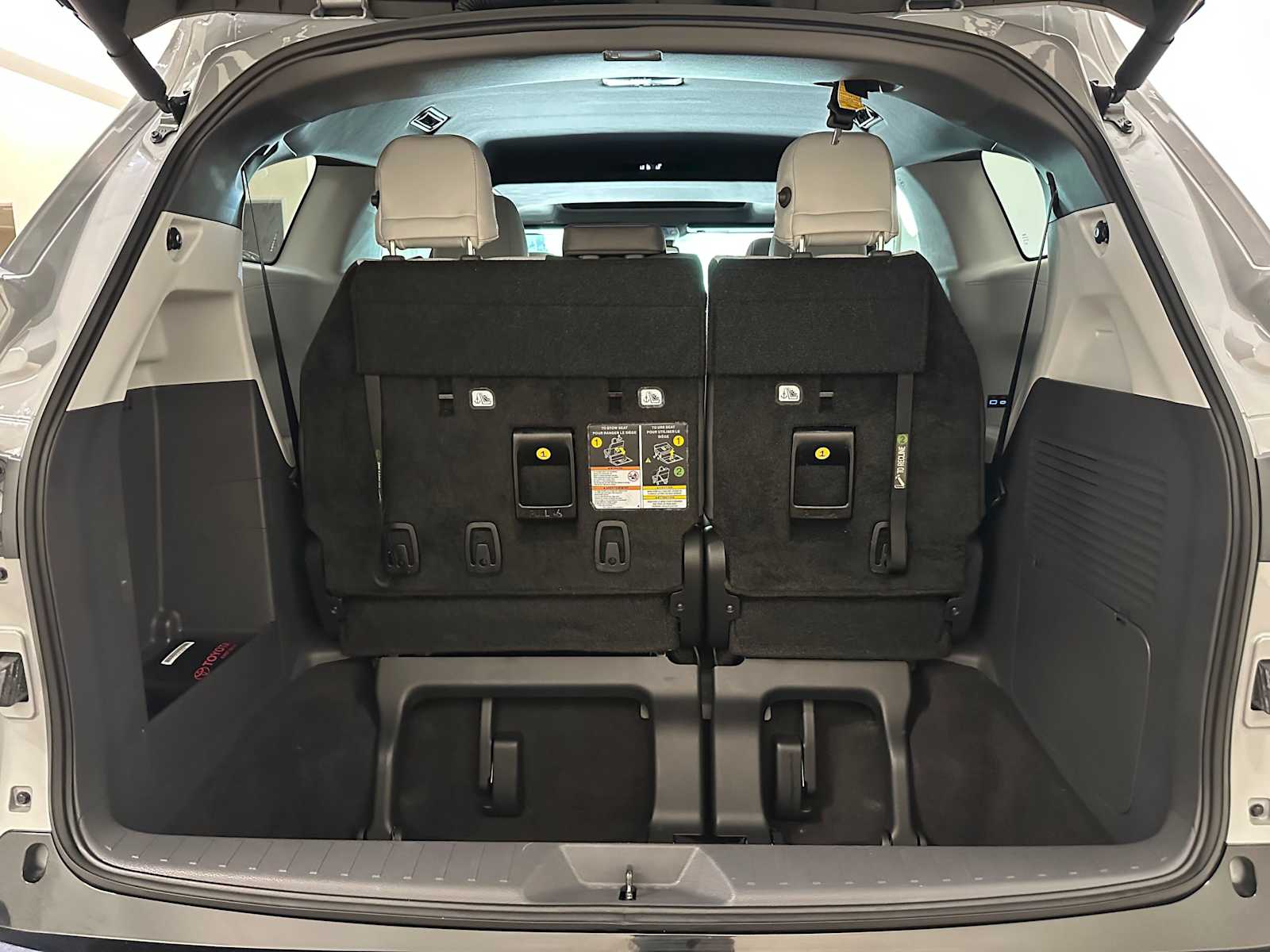 Thumbnail: 2024 Toyota Sienna - 30