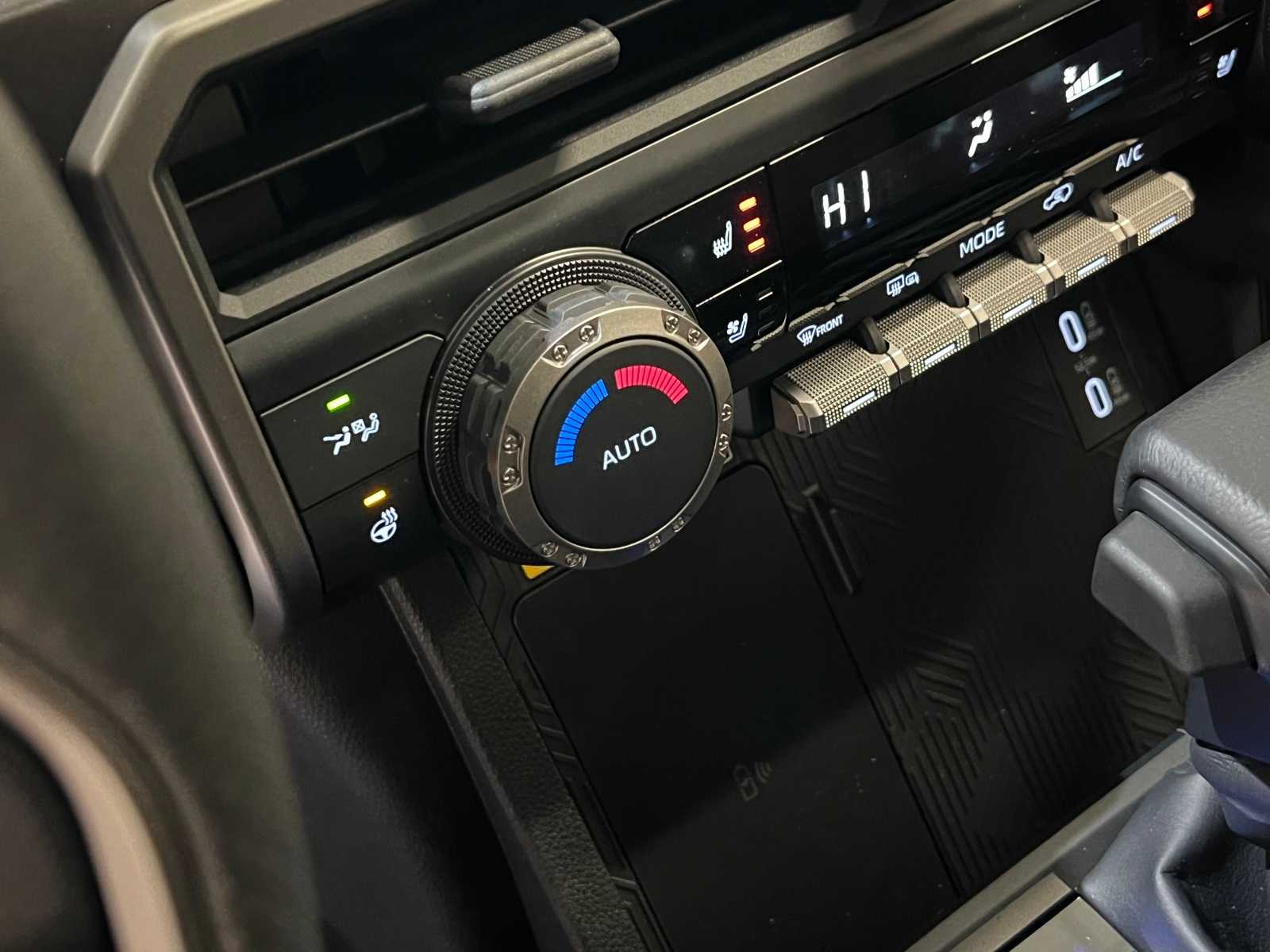 Thumbnail: 2025 Toyota 4Runner - 25