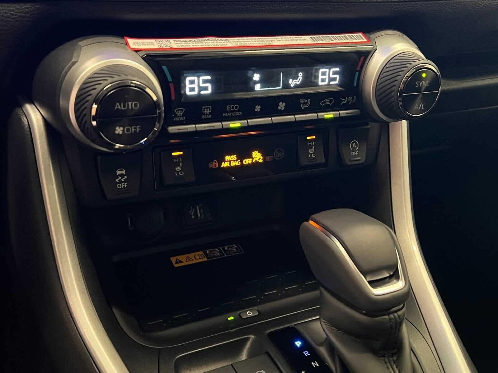 Thumbnail: 2025 Toyota RAV4 - 24