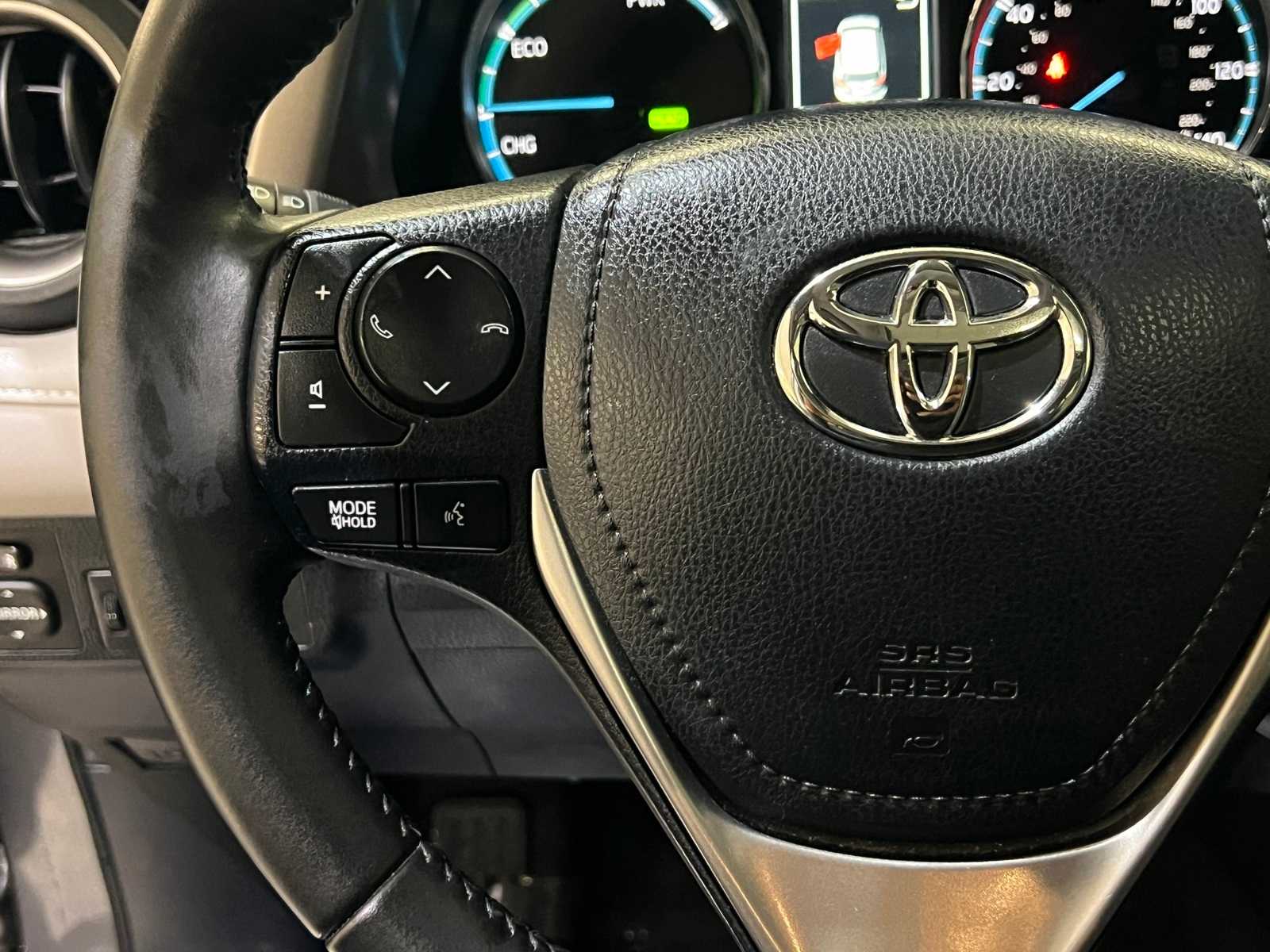 Thumbnail: 2017 Toyota RAV4 - 22