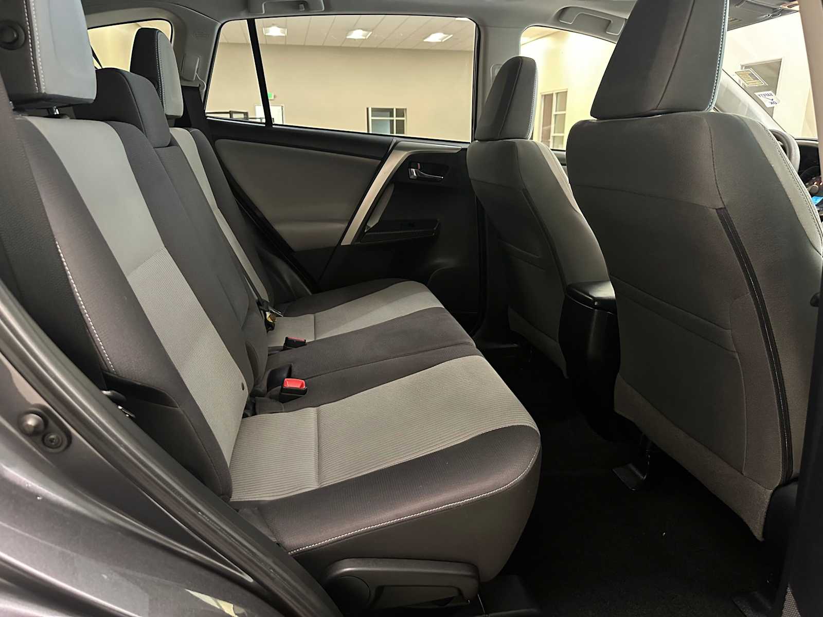 Thumbnail: 2014 Toyota RAV4 - 24