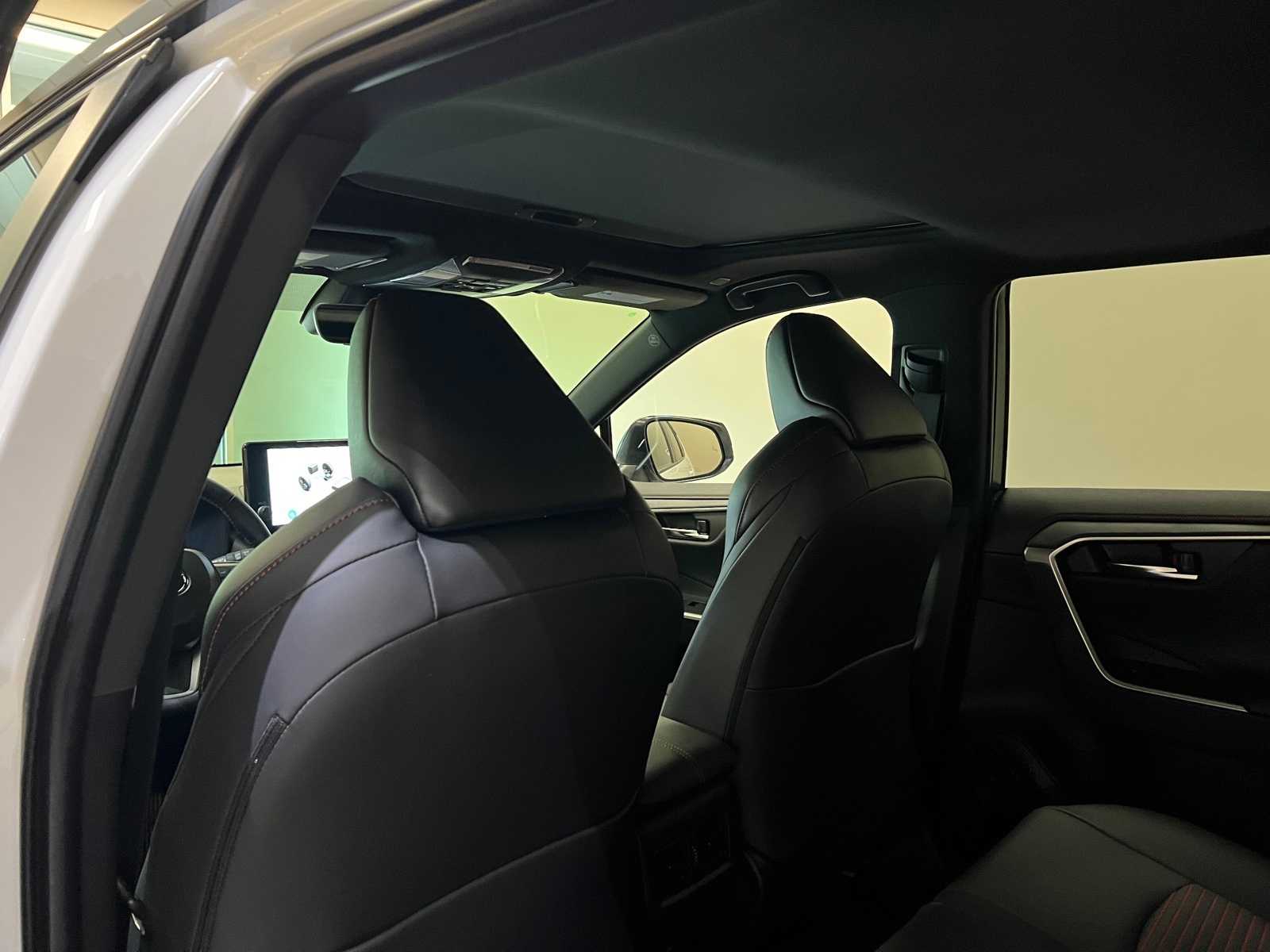 Thumbnail: 2025 Toyota RAV4 - 12