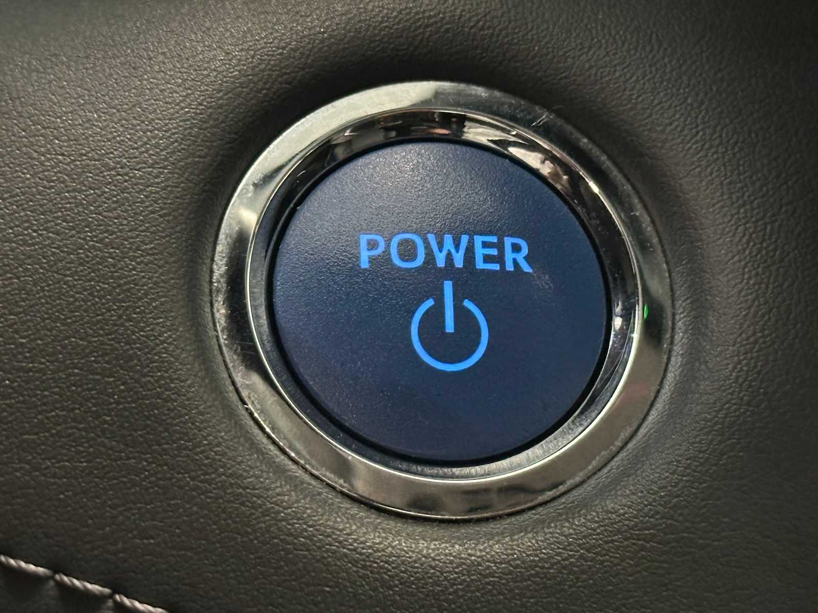 Thumbnail: 2022 Toyota Highlander - 16