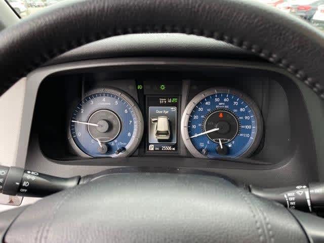 Thumbnail: 2020 Toyota Sienna - 25