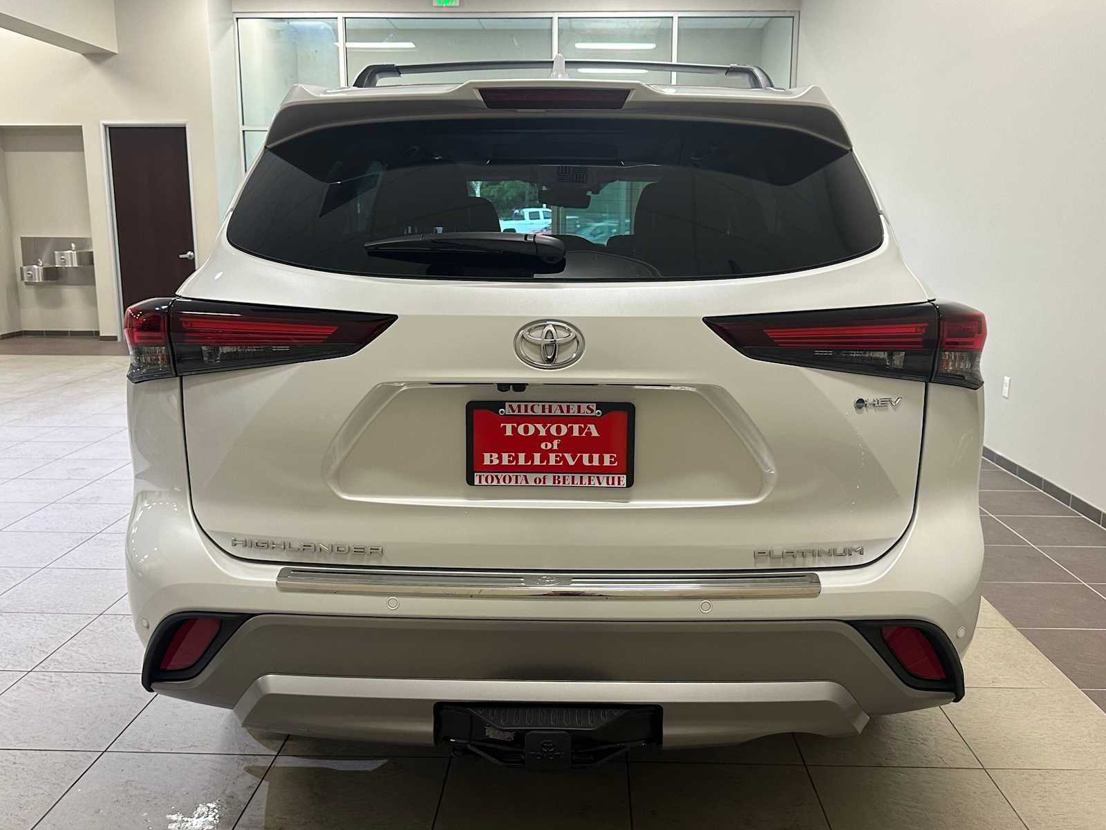 Thumbnail: 2025 Toyota Highlander - 5