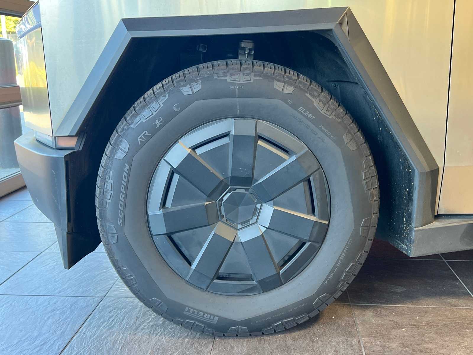 Thumbnail: 2024 Tesla Cybertruck - 3