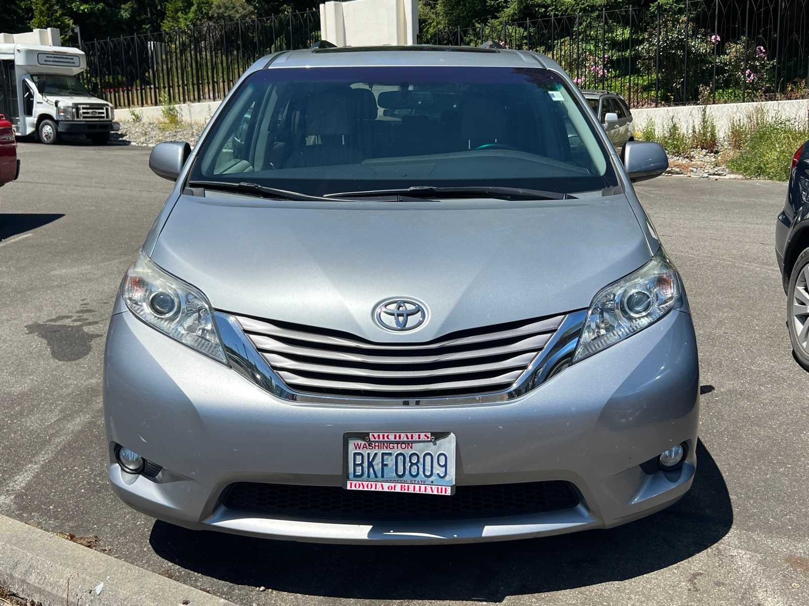Thumbnail: 2015 Toyota Sienna - 2