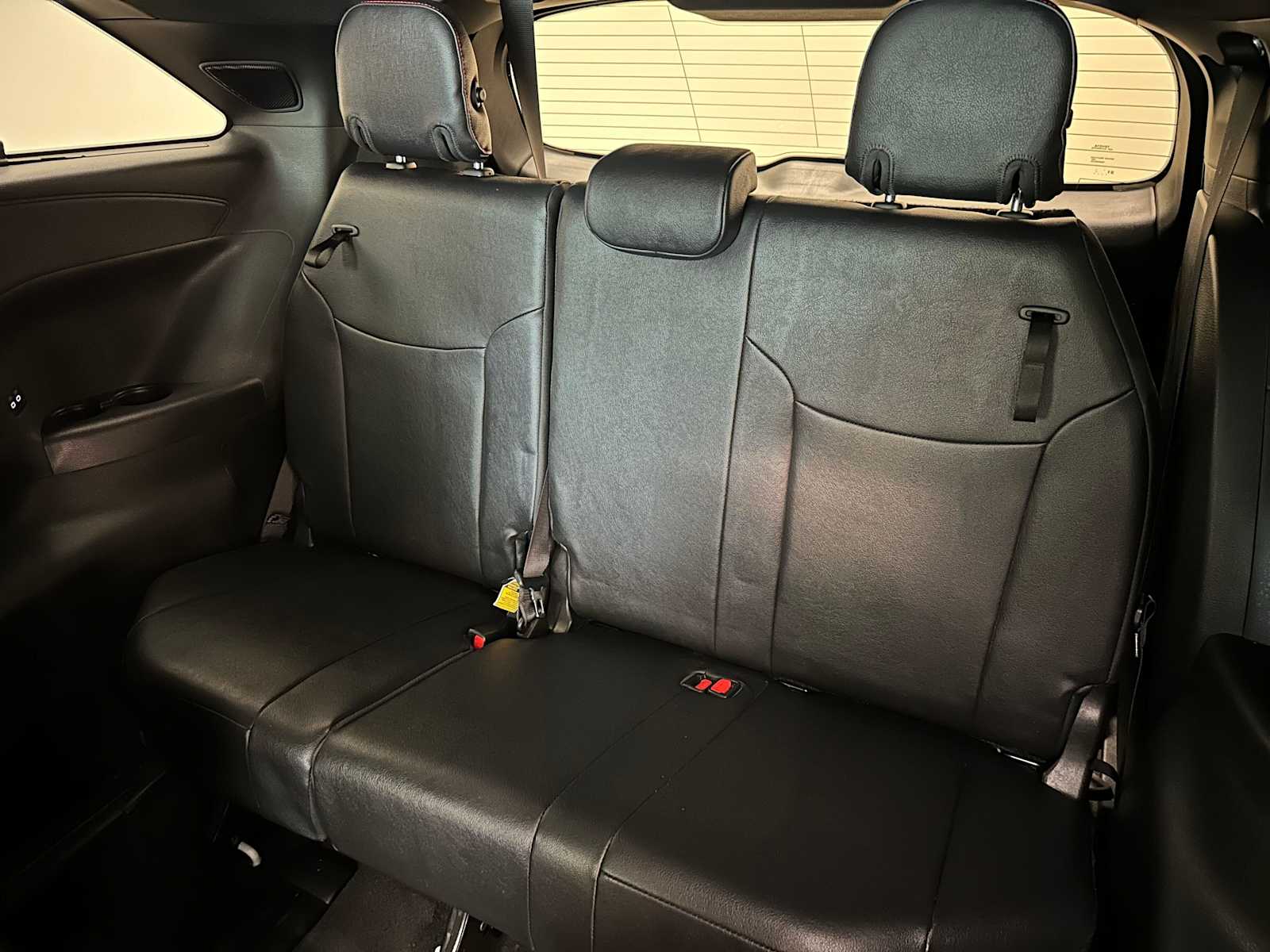 Thumbnail: 2025 Toyota Sienna - 25