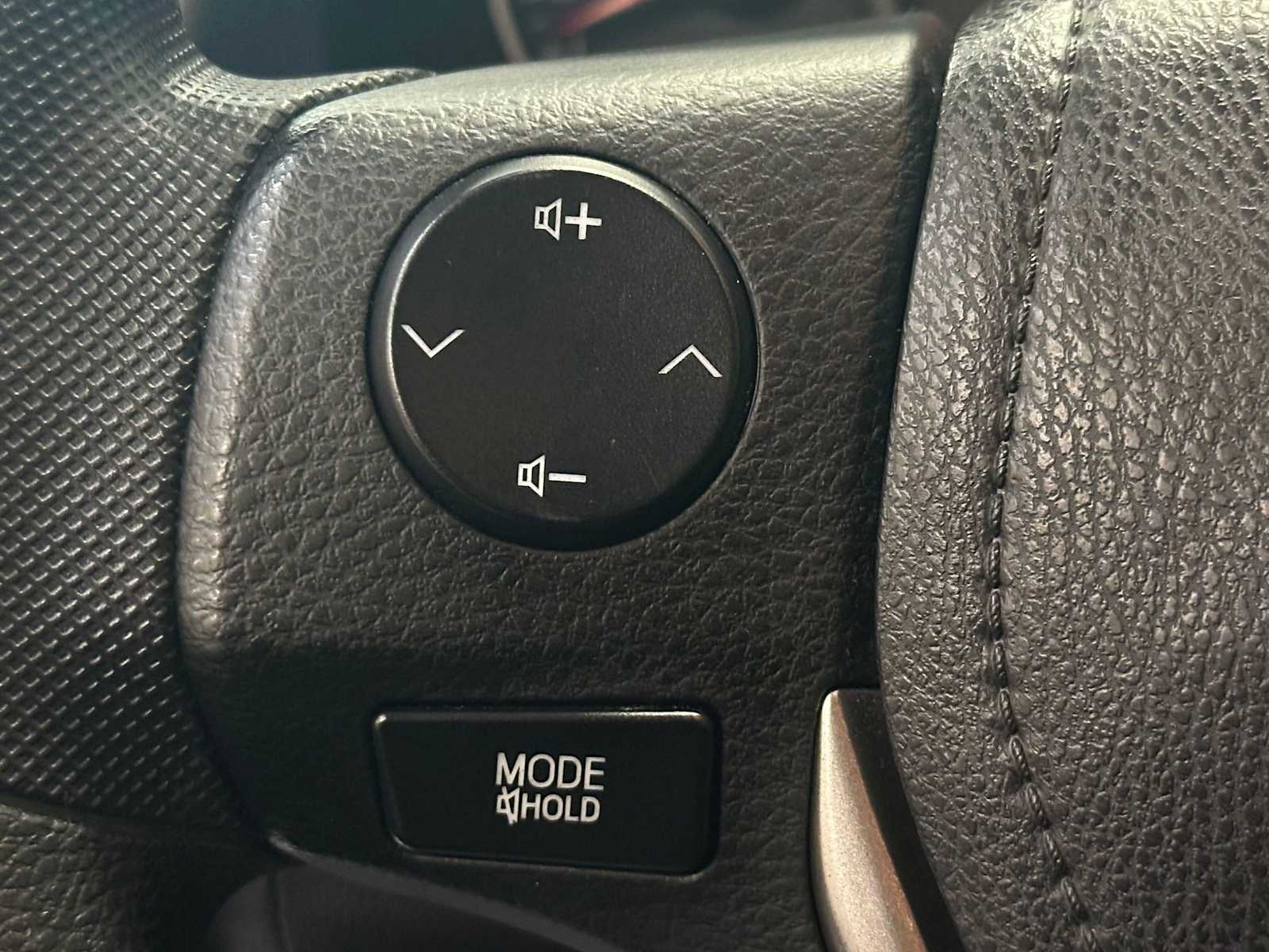 Thumbnail: 2016 Toyota RAV4 - 18