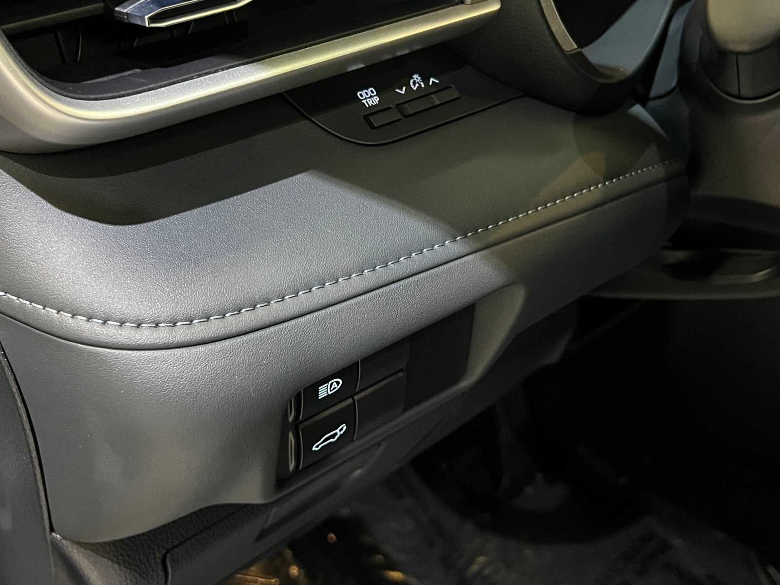 Thumbnail: 2024 Toyota Highlander - 16