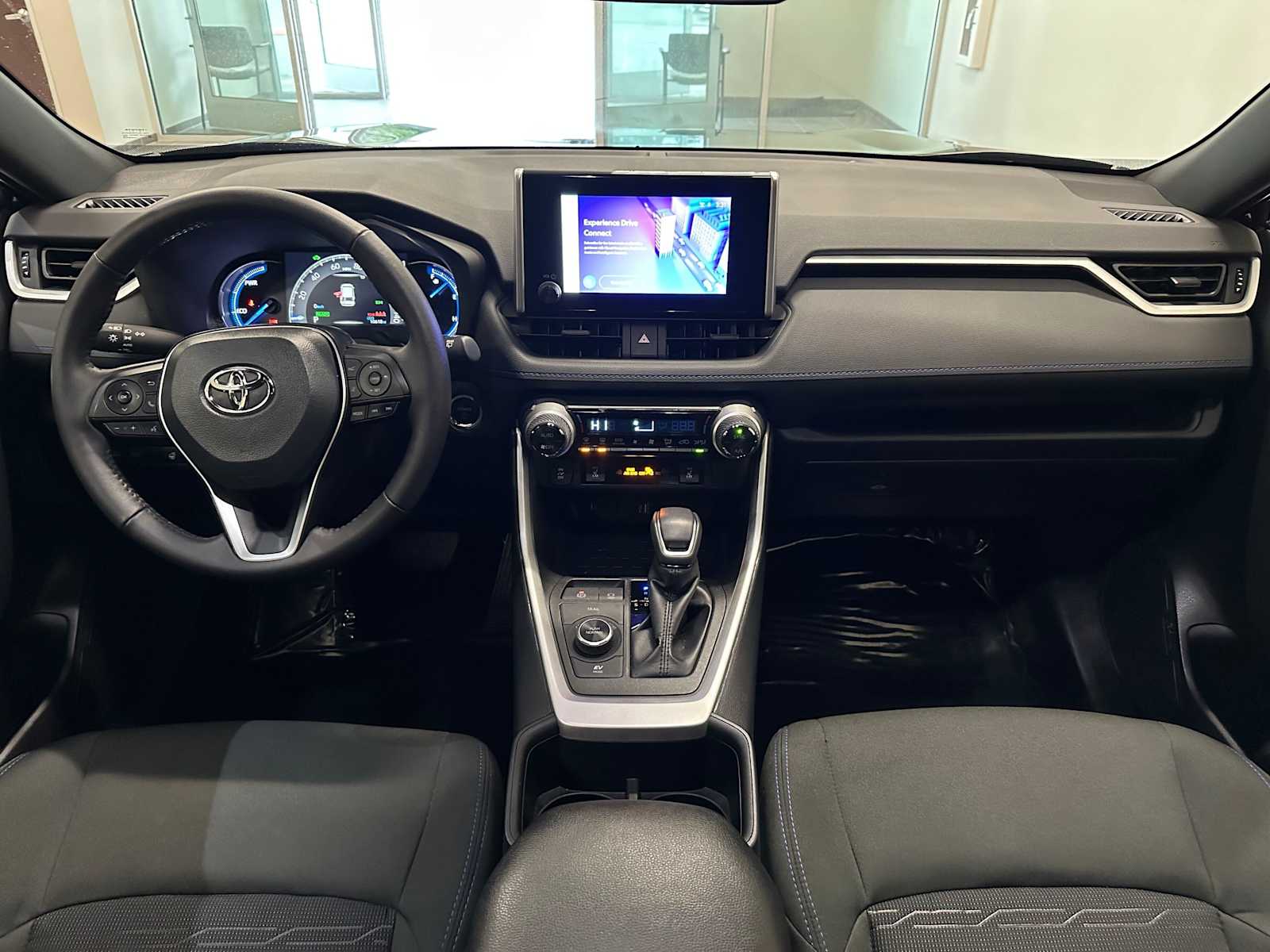 Thumbnail: 2025 Toyota RAV4 - 11