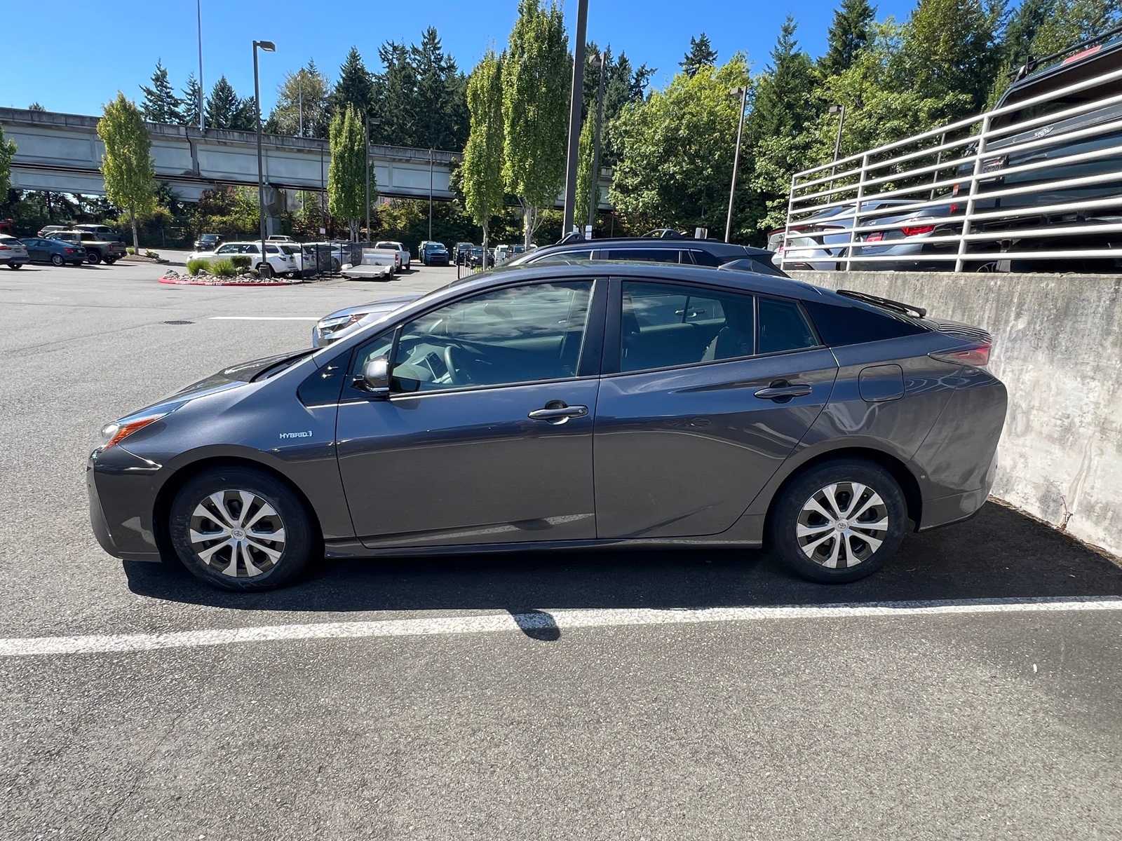 Thumbnail: 2018 Toyota Prius - 6