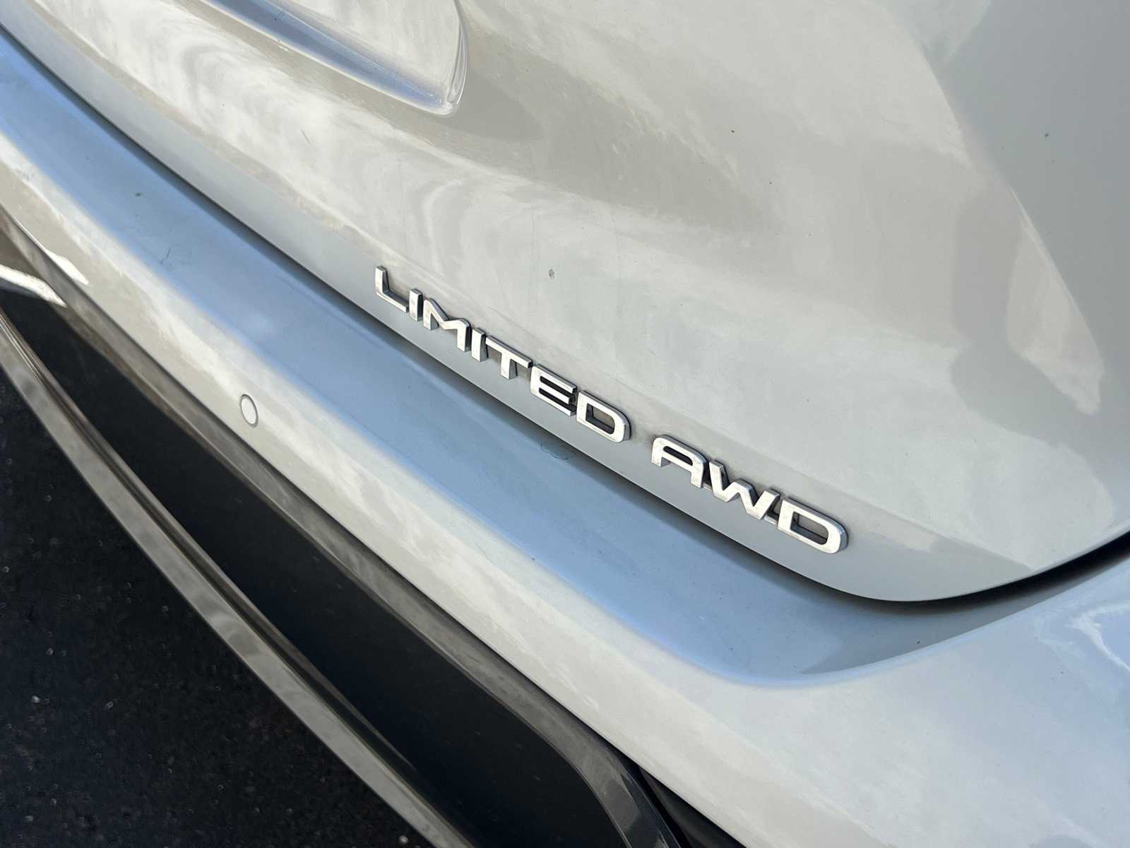 Thumbnail: 2022 Toyota Highlander - 7