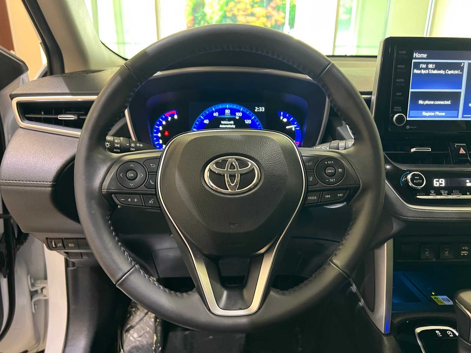 Thumbnail: 2022 Toyota Corolla Cross - 19