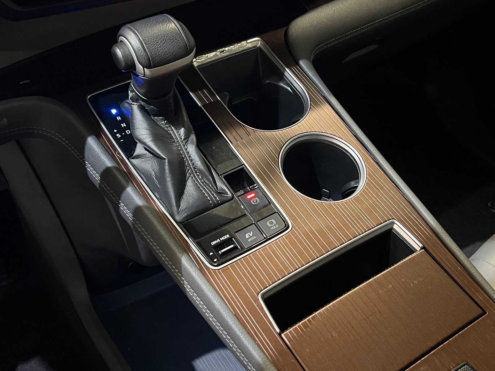 Thumbnail: 2021 Toyota Sienna - 23