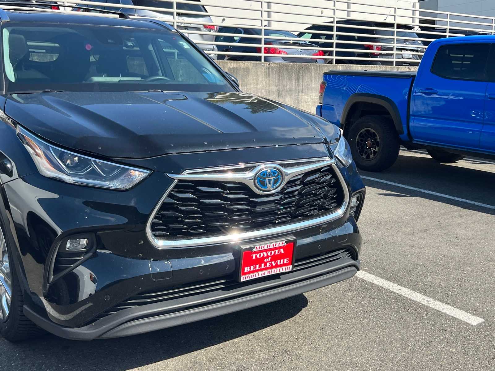 Thumbnail: 2023 Toyota Highlander - 4