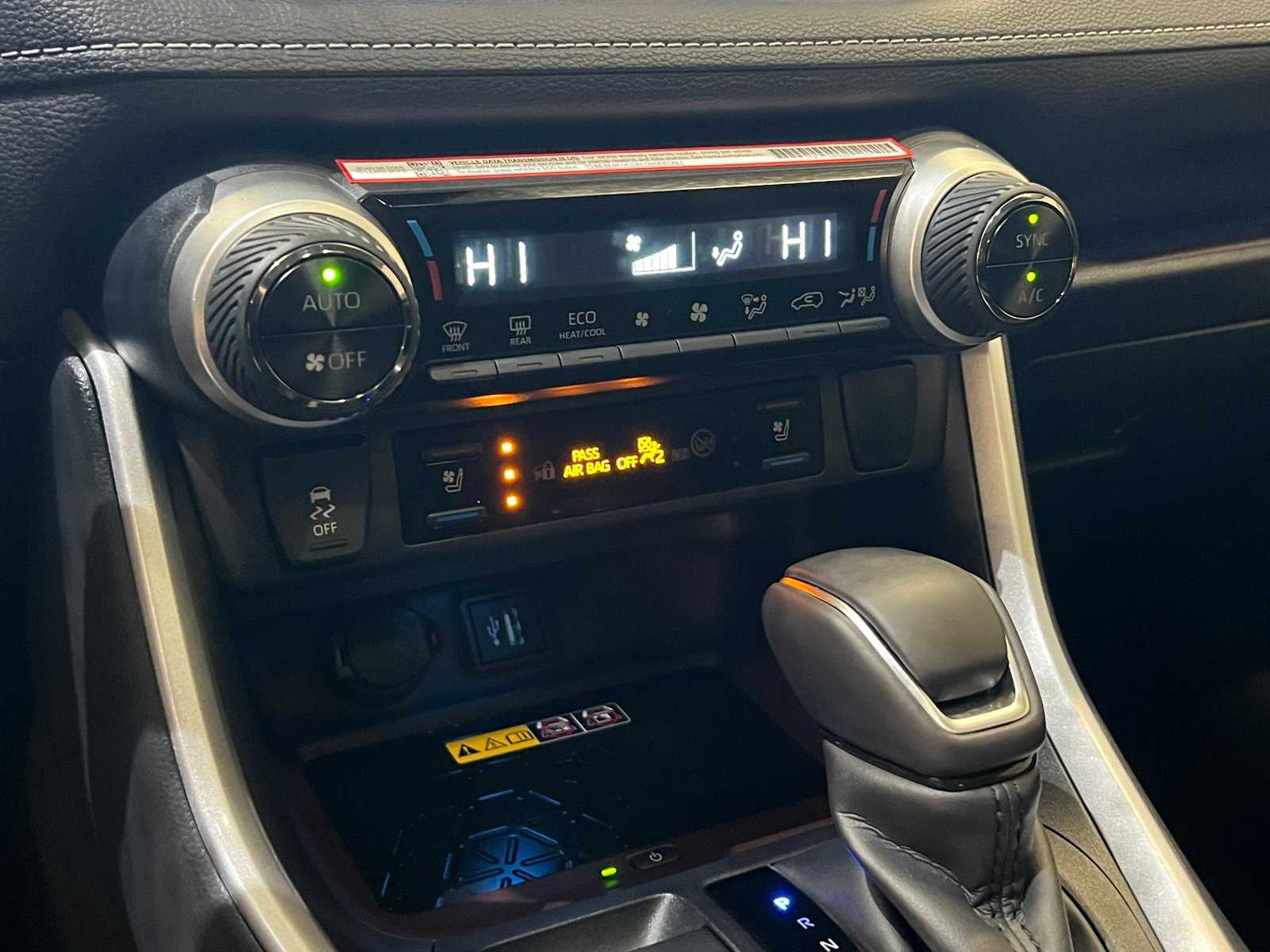 Thumbnail: 2025 Toyota RAV4 - 24