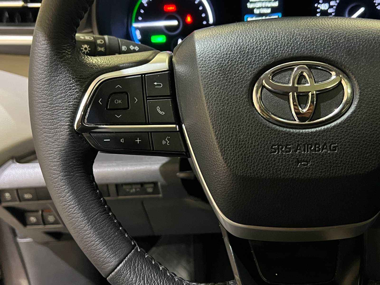 Thumbnail: 2021 Toyota Sienna - 22