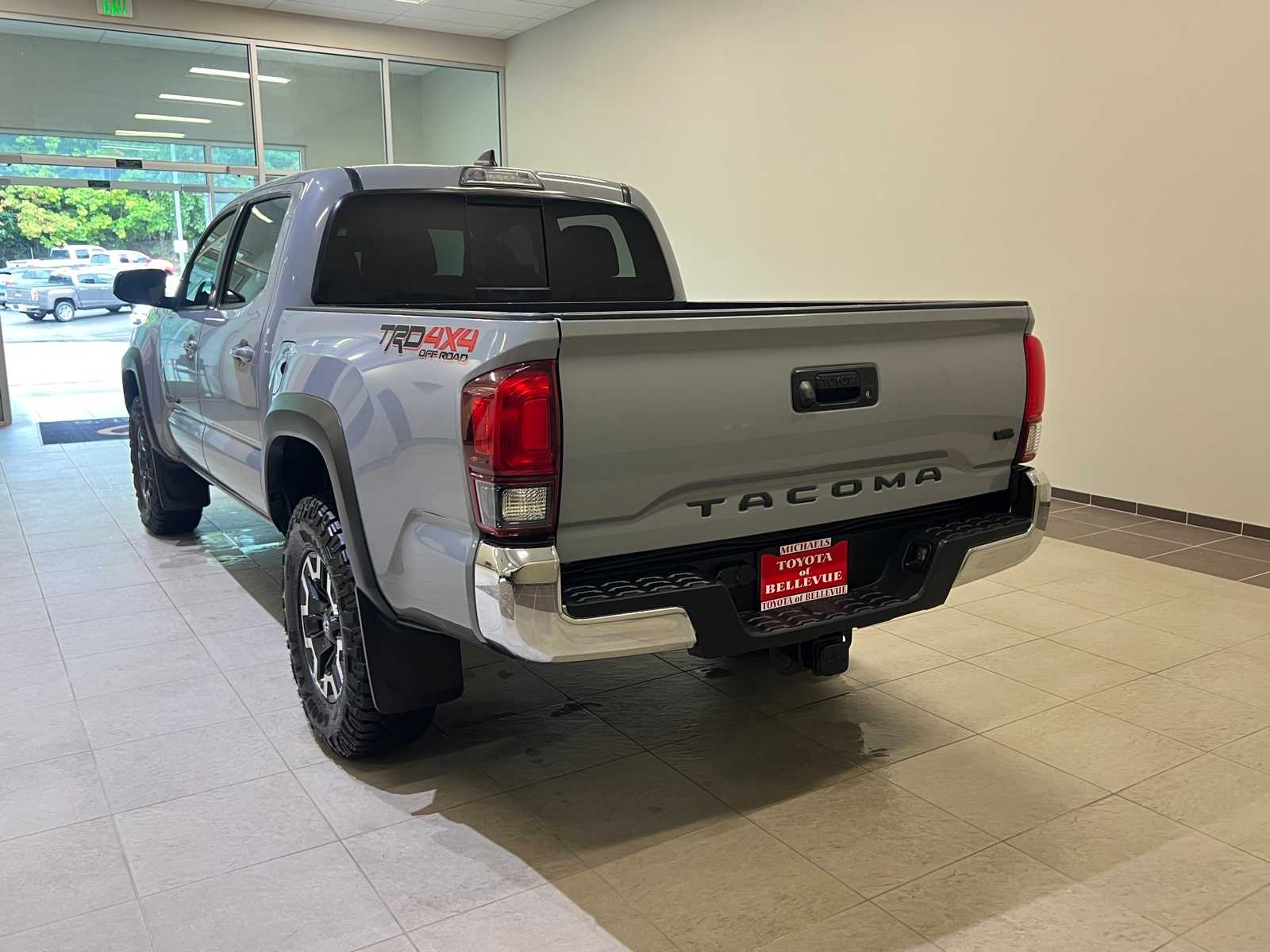 Thumbnail: 2019 Toyota Tacoma - 4