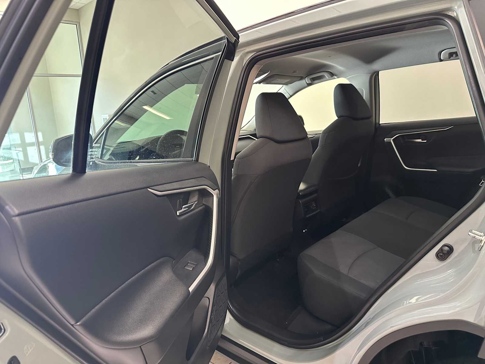 Thumbnail: 2023 Toyota RAV4 - 24