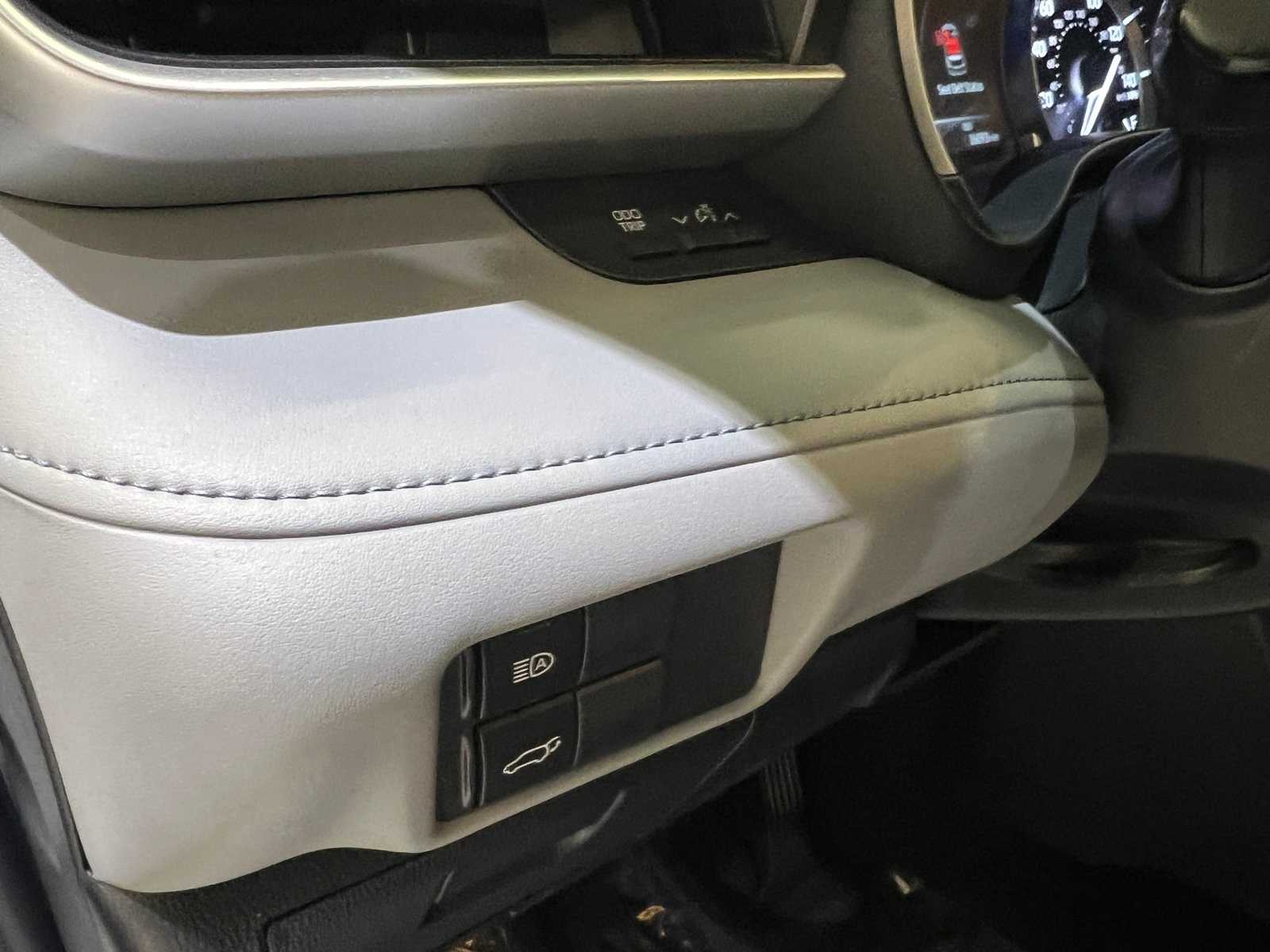 Thumbnail: 2022 Toyota Highlander - 16