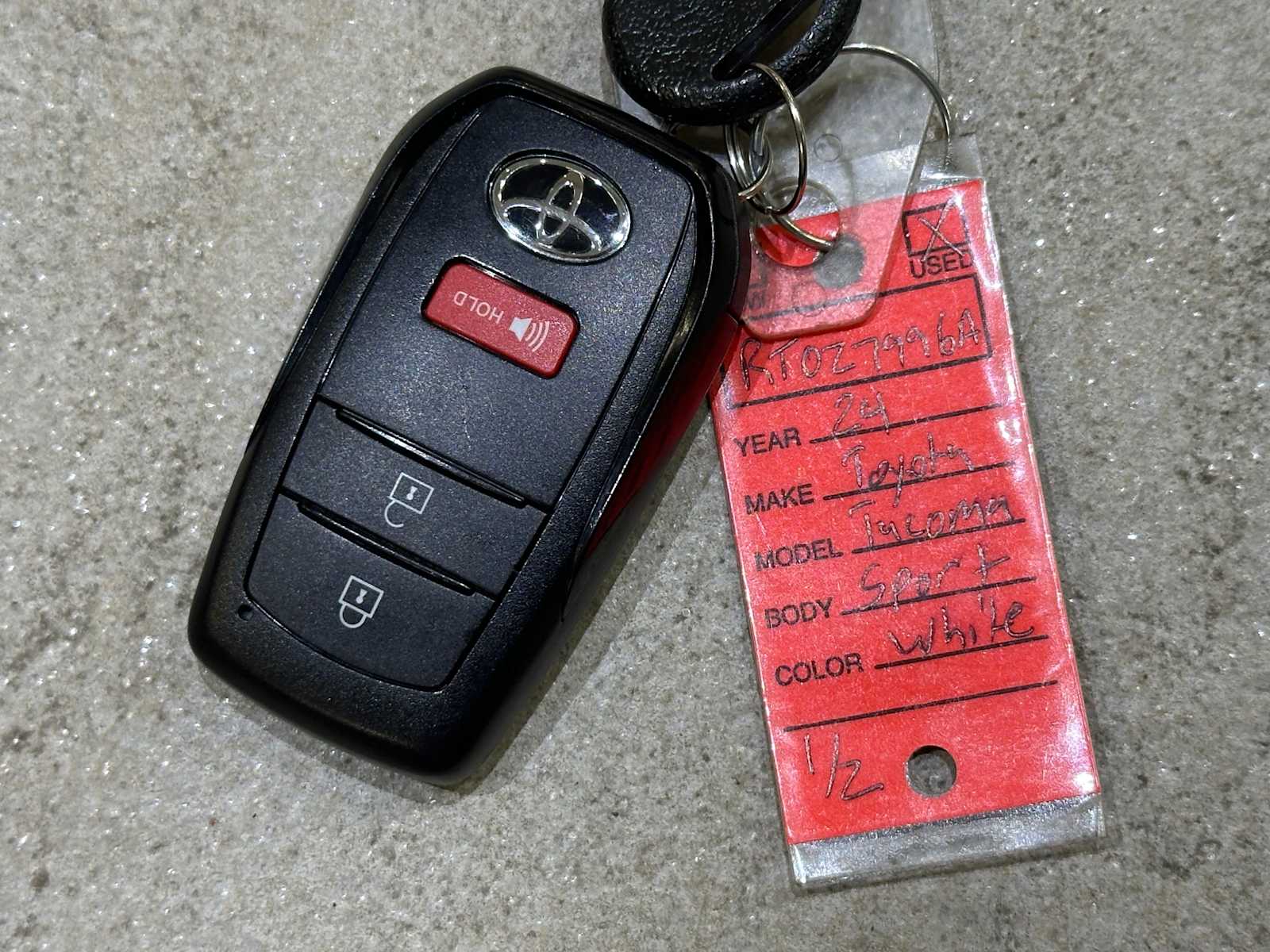 Thumbnail: 2024 Toyota Tacoma - 32